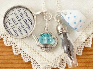 Alice In Wonderland Tea Necklace